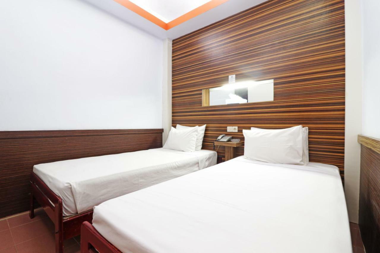 Mutiara Sari Hotel Makassar Exterior foto